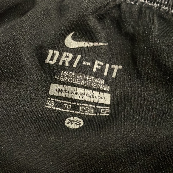 Nike Dri Fit Tempo Running Shorts Lot of 2 pair Elastic Waist Multicolor XS - Picture 5 of 7